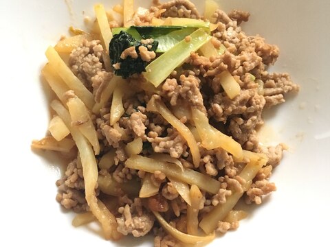 じゃがいもとひき肉のオイスターソース炒め